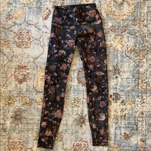Lululemon yoga pants